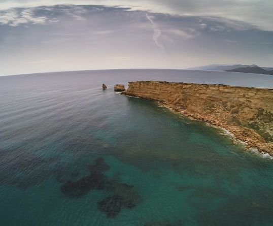 Παραλία Τριόπετρα