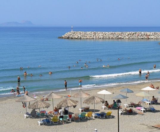 Kokkinos Pyrgos beach